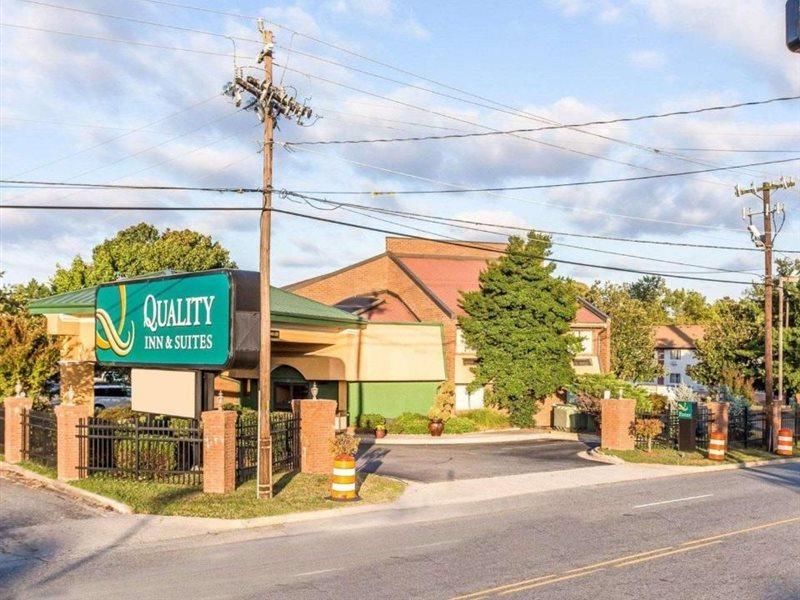 Quality Inn & Suites Coliseum Greensboro Εξωτερικό φωτογραφία