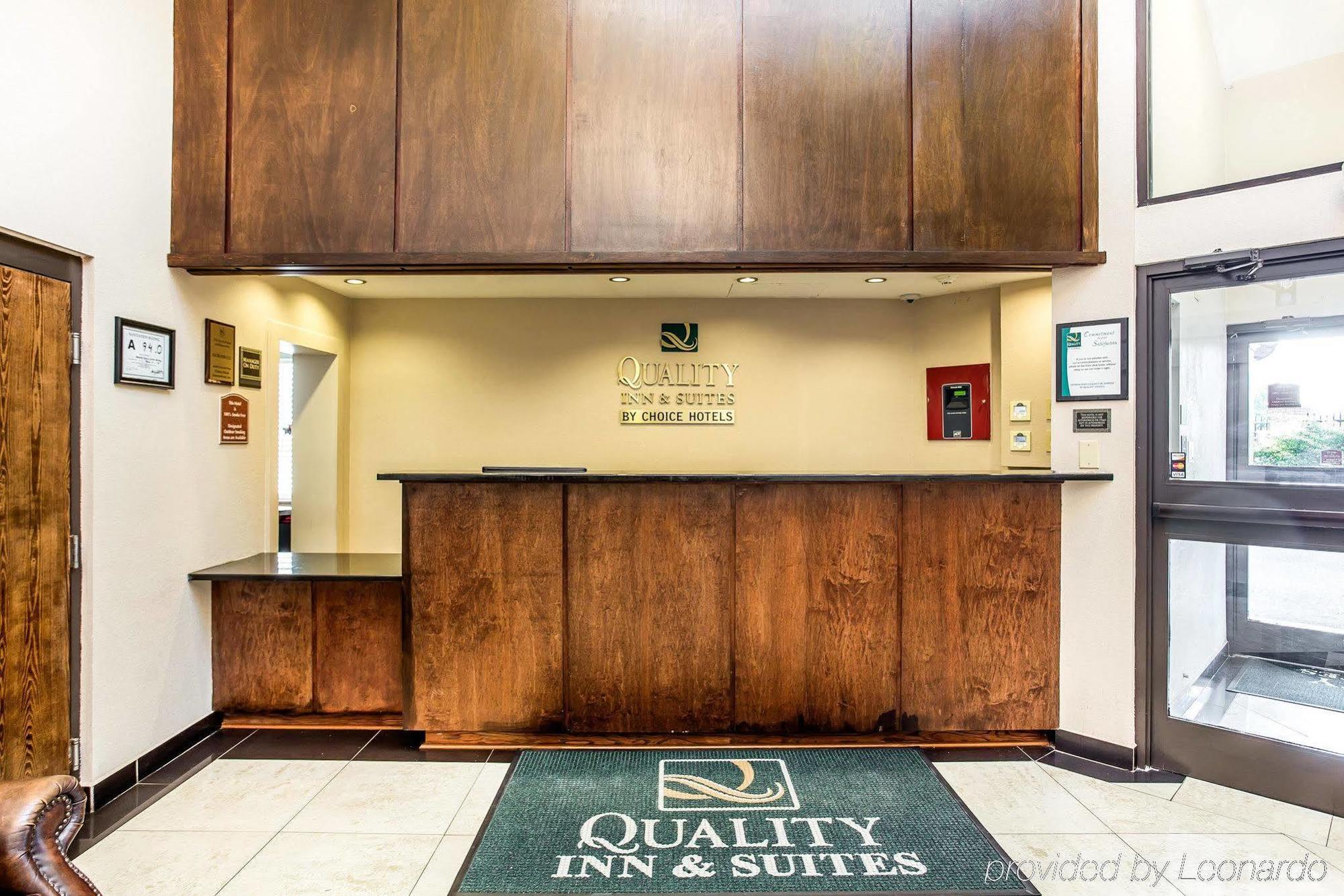 Quality Inn & Suites Coliseum Greensboro Εξωτερικό φωτογραφία